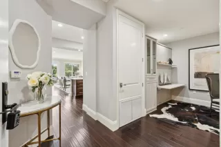 Photo #4: ML82037298 Listing 