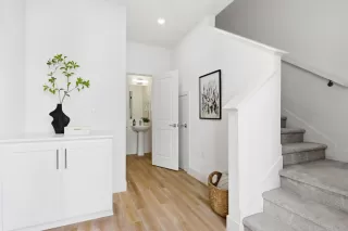 Photo #4: ML82037317 Listing 