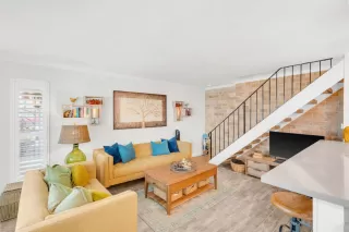 Photo #2: ML82037327 Listing 