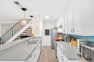 Photo #5: ML82037327 Listing 