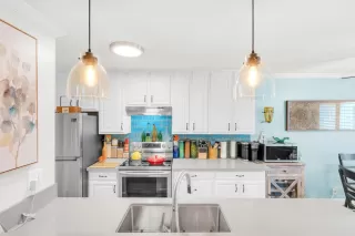 Photo #6: ML82037327 Listing 