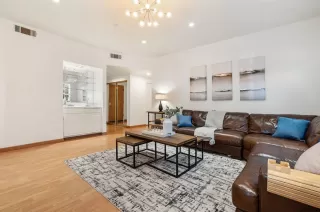 Photo #4: ML82037410 Listing 