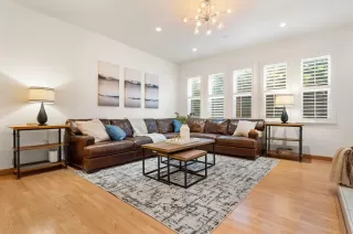 Photo #5: ML82037410 Listing 