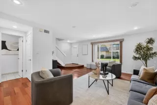 Photo #5: ML82037479 Listing 