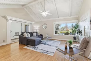 Photo #6: ML82037484 Listing 