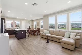 Photo #1: ML82037509 Listing 