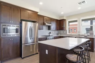 Photo #6: ML82037509 Listing 