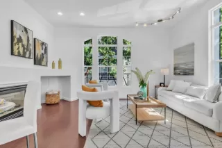 Photo #2: ML82037532 Listing 