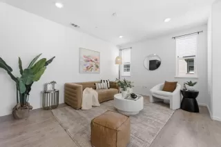 Photo #3: ML82037558 Listing 