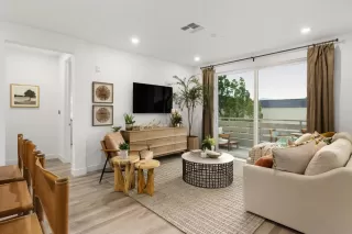 Photo #2: ML82037597 Listing 