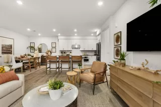 Photo #4: ML82037597 Listing 