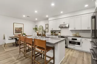 Photo #5: ML82037597 Listing 