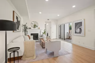 Photo #4: ML82037621 Listing 