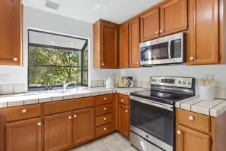 Photo #5: ML82037684 Listing 