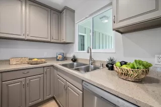 Photo #4: ML82037786 Listing 