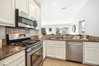 Photo #5: ML82037792 Listing