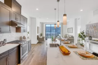 Photo #4: ML82037810 Listing 