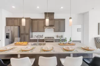 Photo #5: ML82037810 Listing 