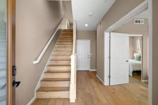 Photo #4: ML82037845 Listing 