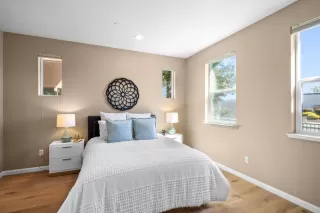 Photo #5: ML82037845 Listing 