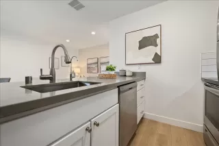 Photo #4: ML82037877 Listing