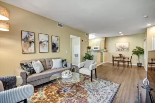 Photo #4: ML82037889 Listing