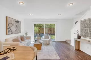 Photo #2: ML82037896 Listing 