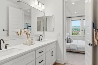 Photo #5: ML82037934 Listing 