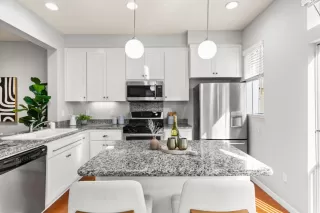 Photo #6: ML82037944 Listing 