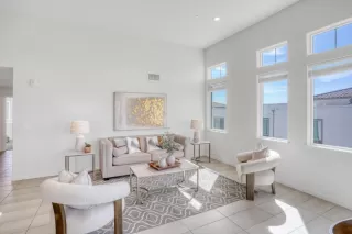 Photo #5: ML82037952 Listing