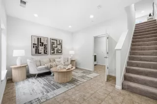 Photo #4: ML82038034 Listing 