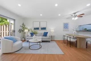 Photo #4: ML82038042 Listing 