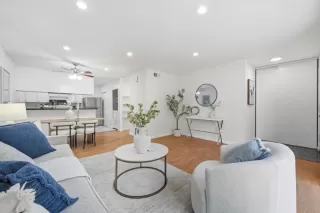 Photo #6: ML82038042 Listing 