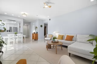 Photo #6: ML82038057 Listing 