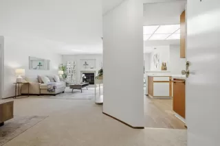 Photo #5: ML82038062 Listing 