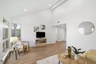 Photo #6: ML82038073 Listing 