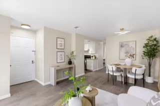 Photo #5: ML82038090 Listing 