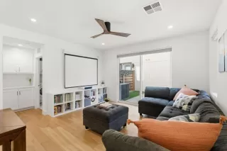 Photo #5: ML82038132 Listing 