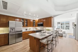 Photo #5: ML82038183 Listing