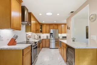 Photo #4: ML82038196 Listing 