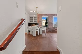 Photo #5: ML82038246 Listing 