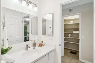 Photo #3: ML82038301 Listing