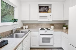 Photo #6: ML82038301 Listing