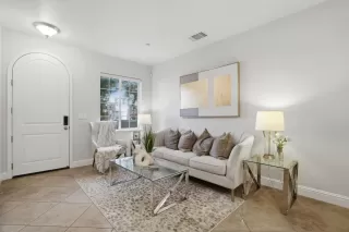 Photo #6: ML82038326 Listing 