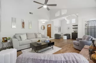 Photo #4: ML82038361 Listing 