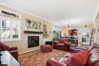 Photo #4: ML82038413 Listing 