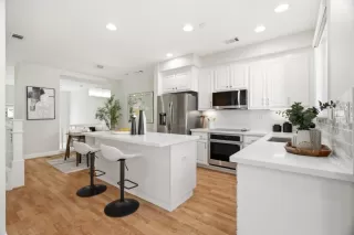 Photo #4: ML82038439 Listing