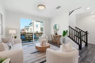 Photo #4: ML82038657 Listing 