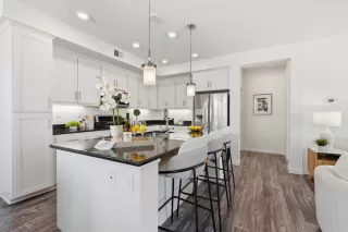 Photo #6: ML82038657 Listing 