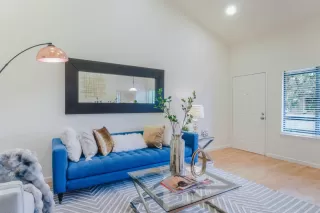 Photo #4: ML82038983 Listing 